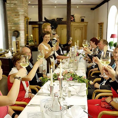 Klosterschaenke Hude Hotel Ferienwohnungen Restaurant Cafe מראה חיצוני תמונה