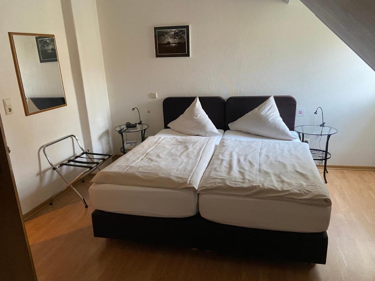 Klosterschaenke Hude Hotel Ferienwohnungen Restaurant Cafe מראה חיצוני תמונה