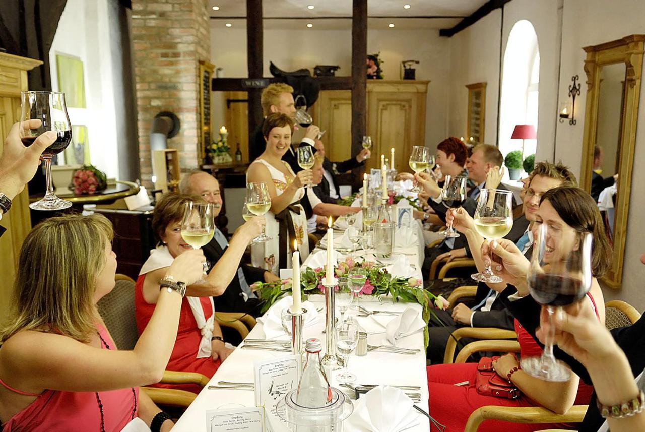Klosterschaenke Hude Hotel Ferienwohnungen Restaurant Cafe מראה חיצוני תמונה